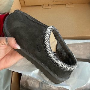 Ugh slippers Tasman